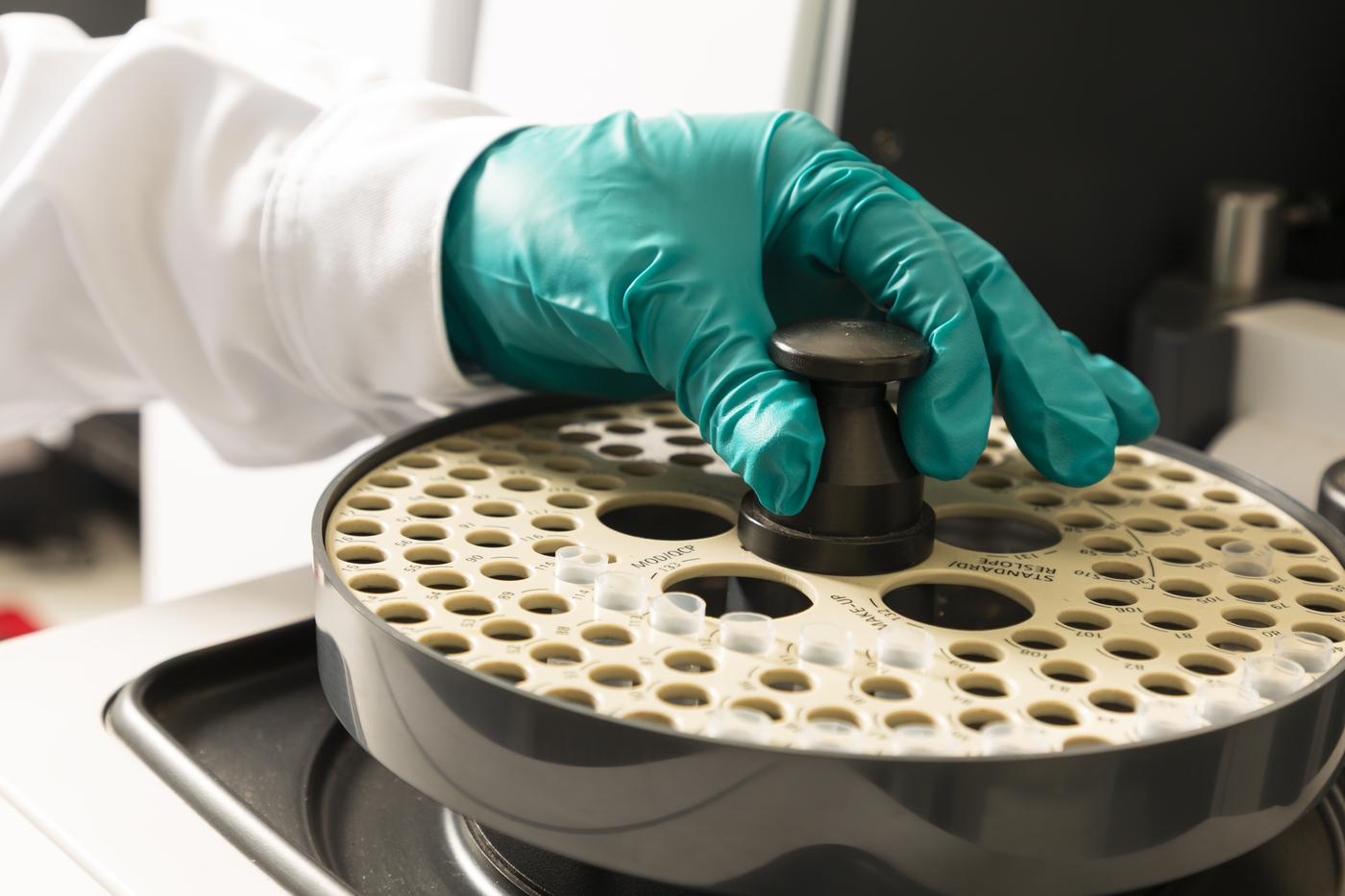 Análisis de laboratorio para Medio Ambiente y Salud Ocupacional en CETOX LAB